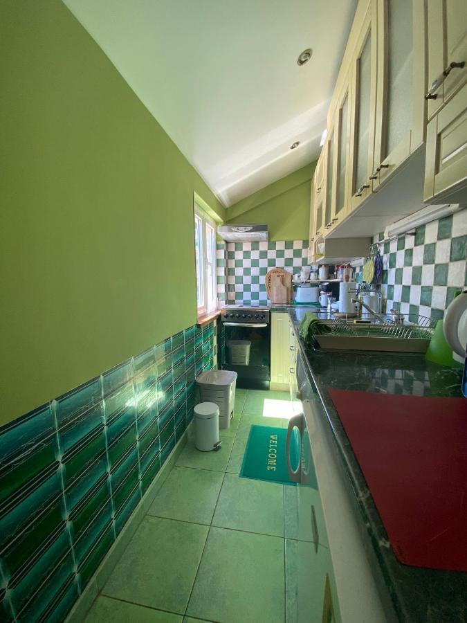 Cosy Accommodation In The Center Of Split Exterior photo